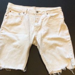 Levis 501 custom made white shorts in size 28