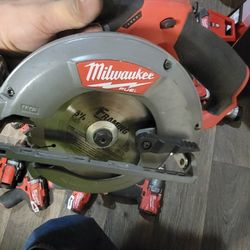 Milwuakee M12 Fuel Circular Saw