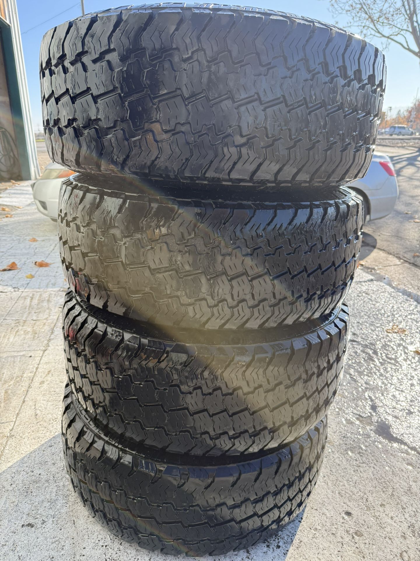 LT315/75R16 4 used tires Kumho Road Venture A/T