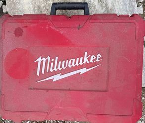 Milwaukee HammerVac M12