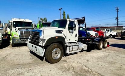 2020 Freightliner 114SD