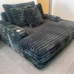 Gorgeous Furniture $50 Down 