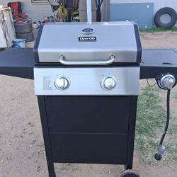  Dyna-Glo  Bbq Grill