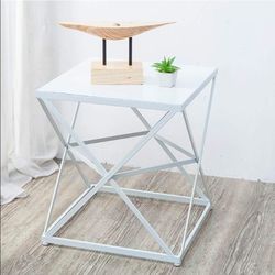 ✨ Set of 2 Modern Geometric End Tables – $55 OBO ✨