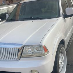 2004 Lincoln Aviator $3,500