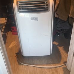 Black And Decker AC, Fan, And Dehumidifier 