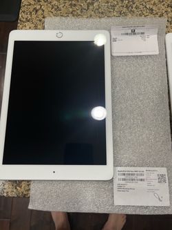 Apple iPad 6th Gen WiFi 32GB Silver