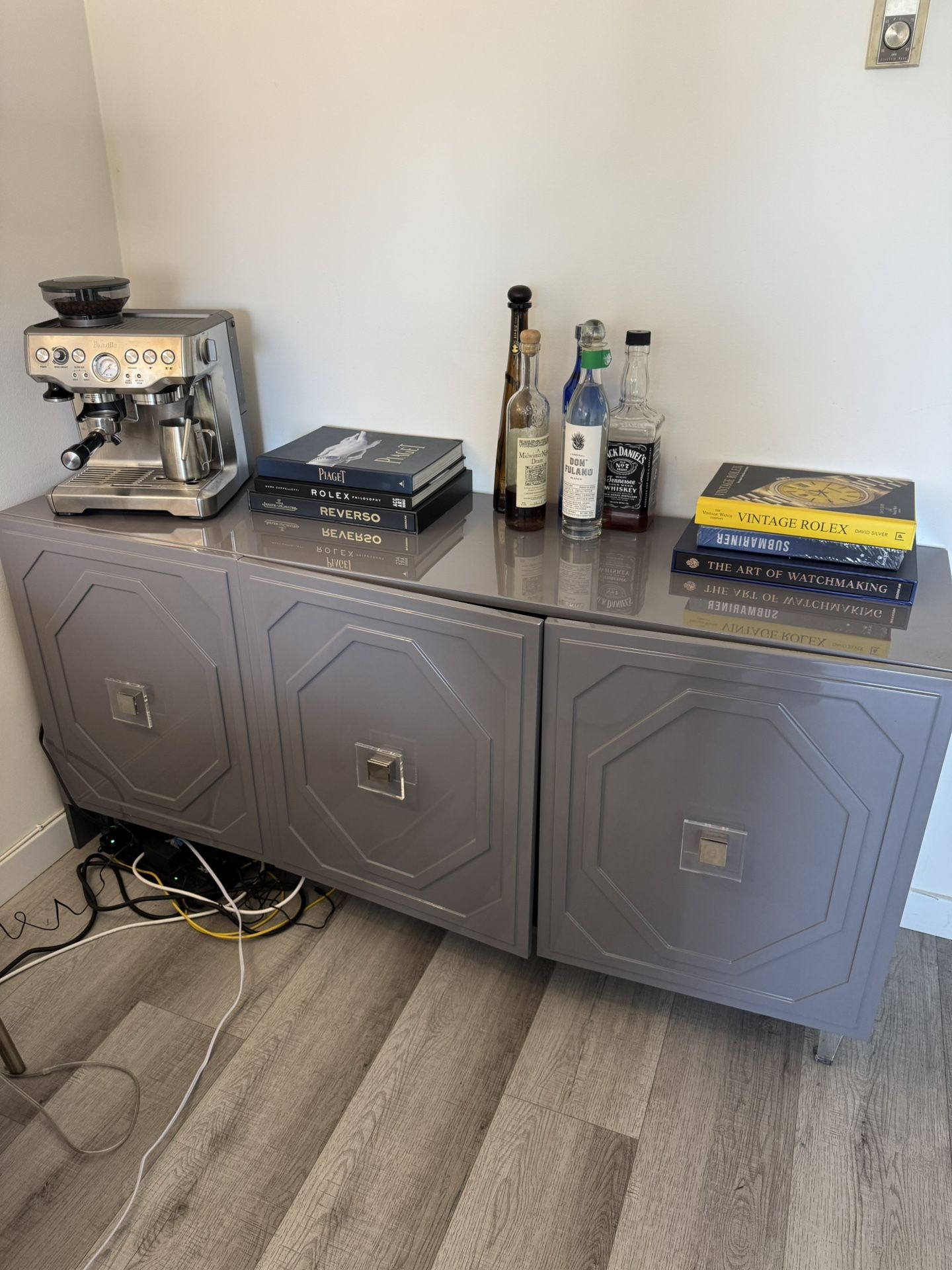 Modern Glossy Gray Sideboard / Storage Cabinet – Excellent Condition