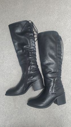 Black boots size 7.5