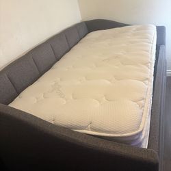 Twin extra large day bed