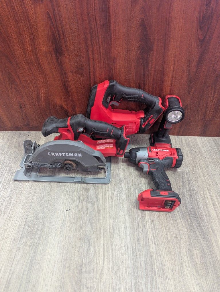 CRAFTSMAN 4 PIECE JIGSAW, CIRC SAW, LIGHT, IMPACT COMBO