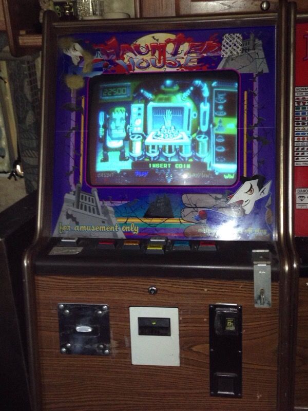 Haunted house slot machine