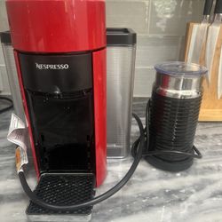 Nespresso VertuoLine machine with separate Aeroccino-style milk frother 