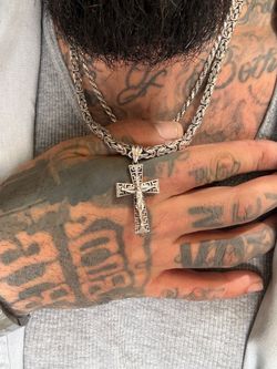 925 Sterling silver cross pendent