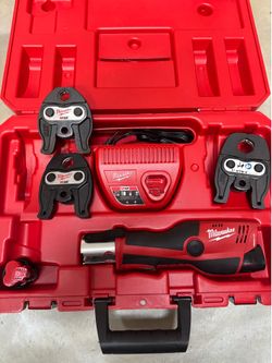 Milwaukee M12 force logic tool kit