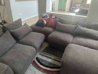 Sofa With 2 Ottomans