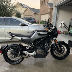 Husqvarna svartpilen (contact info removed) 400cc Motorcycle 