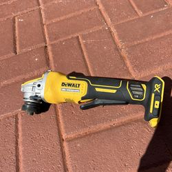 DEWALT 20V MAX XR 4-1/2 - 5 in. Brushless Cordless Small Angle Grinder