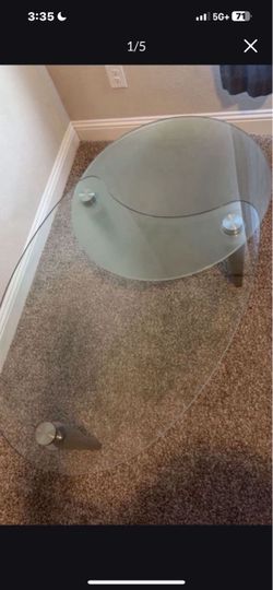 Glass accents table