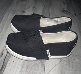 TOMS Shoes Toddler Size 6 
