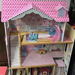 Kidkraft Dollhouse