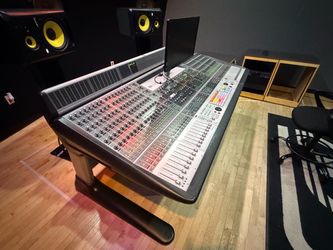 Digidesign Avid ICON D-Control Pro Tools Mixing Console – Working