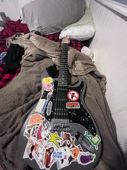 RVONE RST100 Electric Guitar Or Ibanez GTA15R Amp with all cords