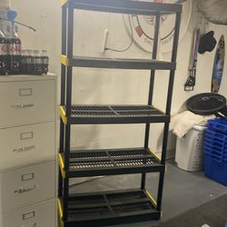 5 Level Black/yellow shelf