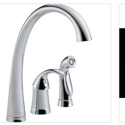 Delta Pilar Waterfall Single-Handle Standard Kitchen Faucet with Side Sprayer in Chrome 