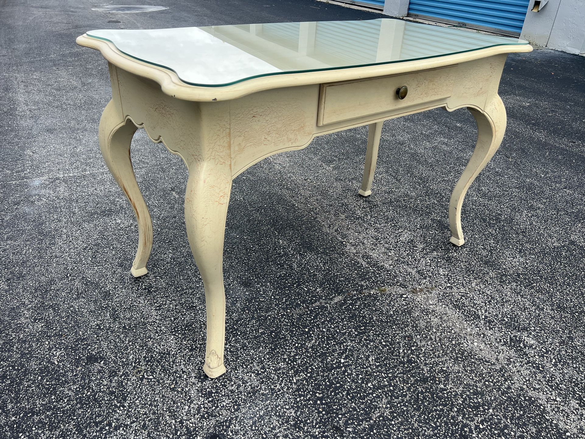 Off White Cream Colored Antiqued Glass Top Vanity Desk Entry Table! Good condition! Delivery Available!  48x25x29in