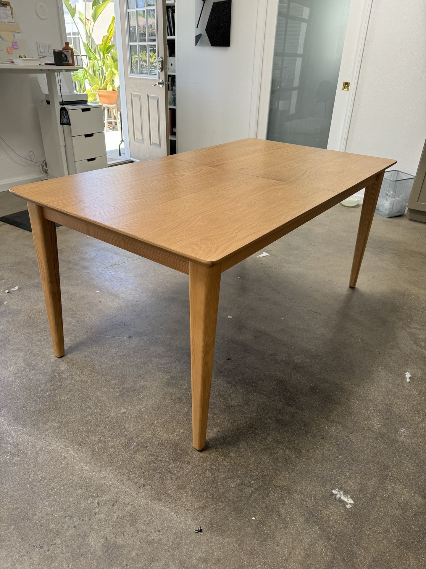 Dining Room Table - Levity Dining Table