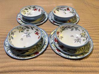 Princess House - Wildflower 12 Pc. Melamine Dinnerware Set (Open Box, Never Used)