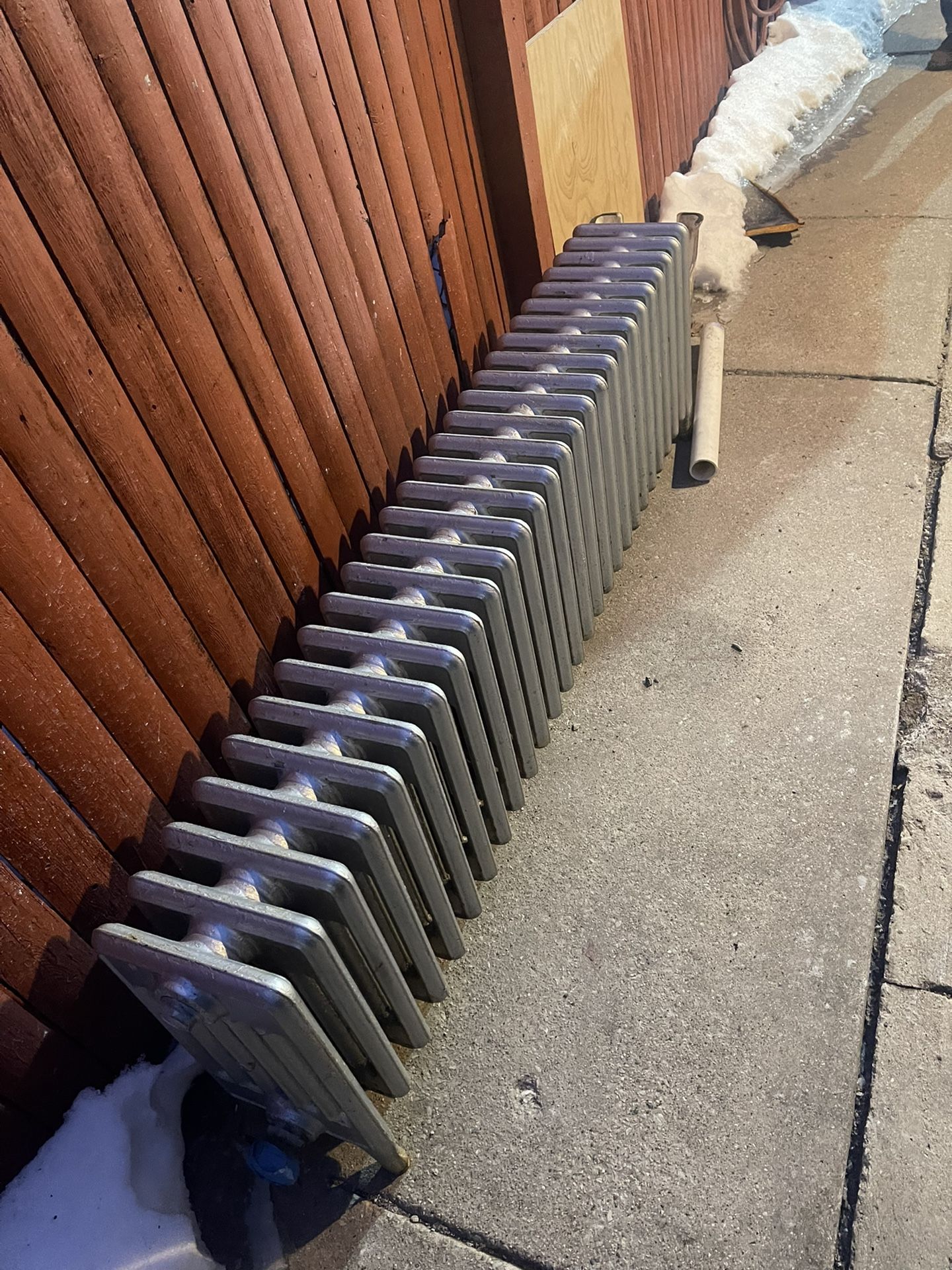 Water Heater In Perfect Condition Big Size