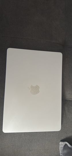 MacBook Air 2022 M2 Chip