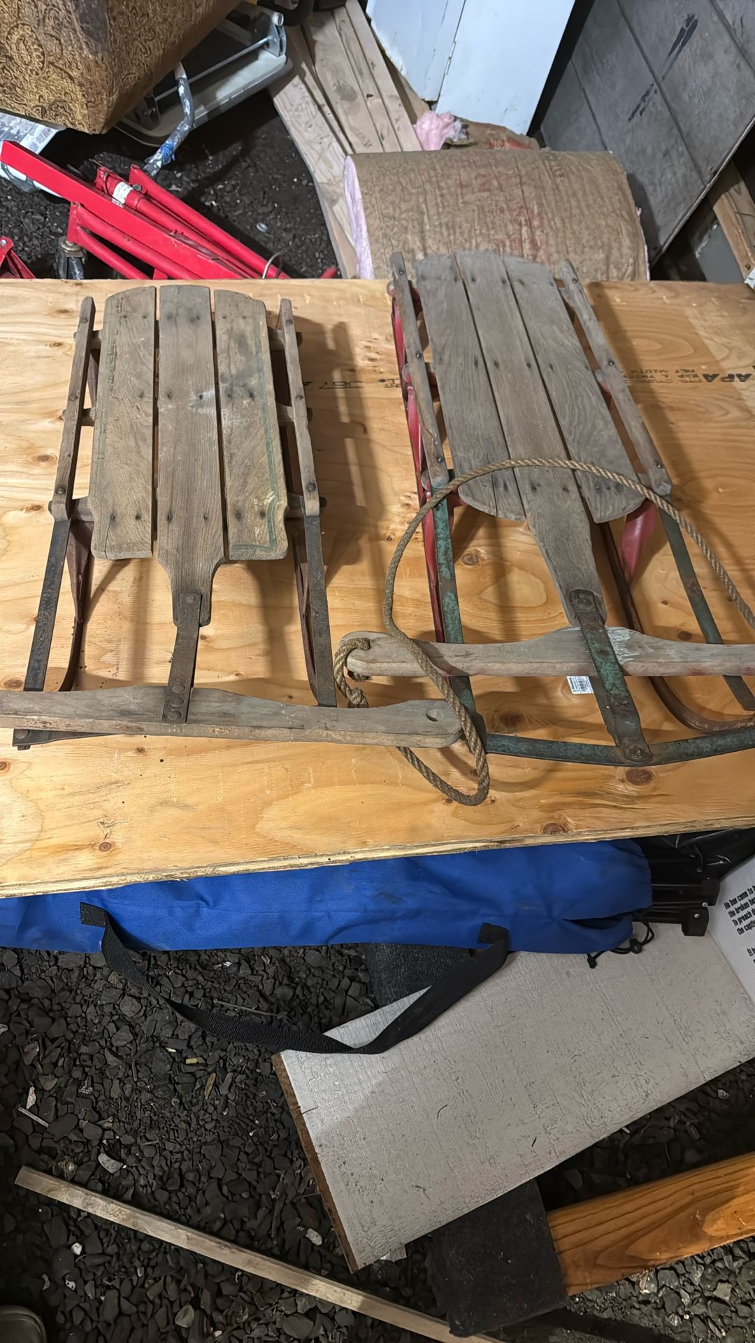 Antique Runner Sled 🛷