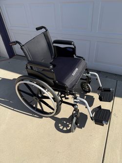 Invacare Tracer SX5 Wheelchair 18” Seat Excellent Condition + Cushion