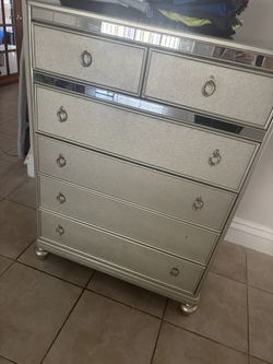 Dresser Chest $50