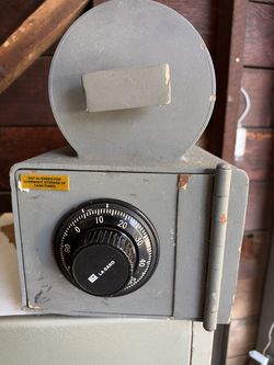 Heavy Duty Cash Depository Safe - $300 - $500 new - only $100