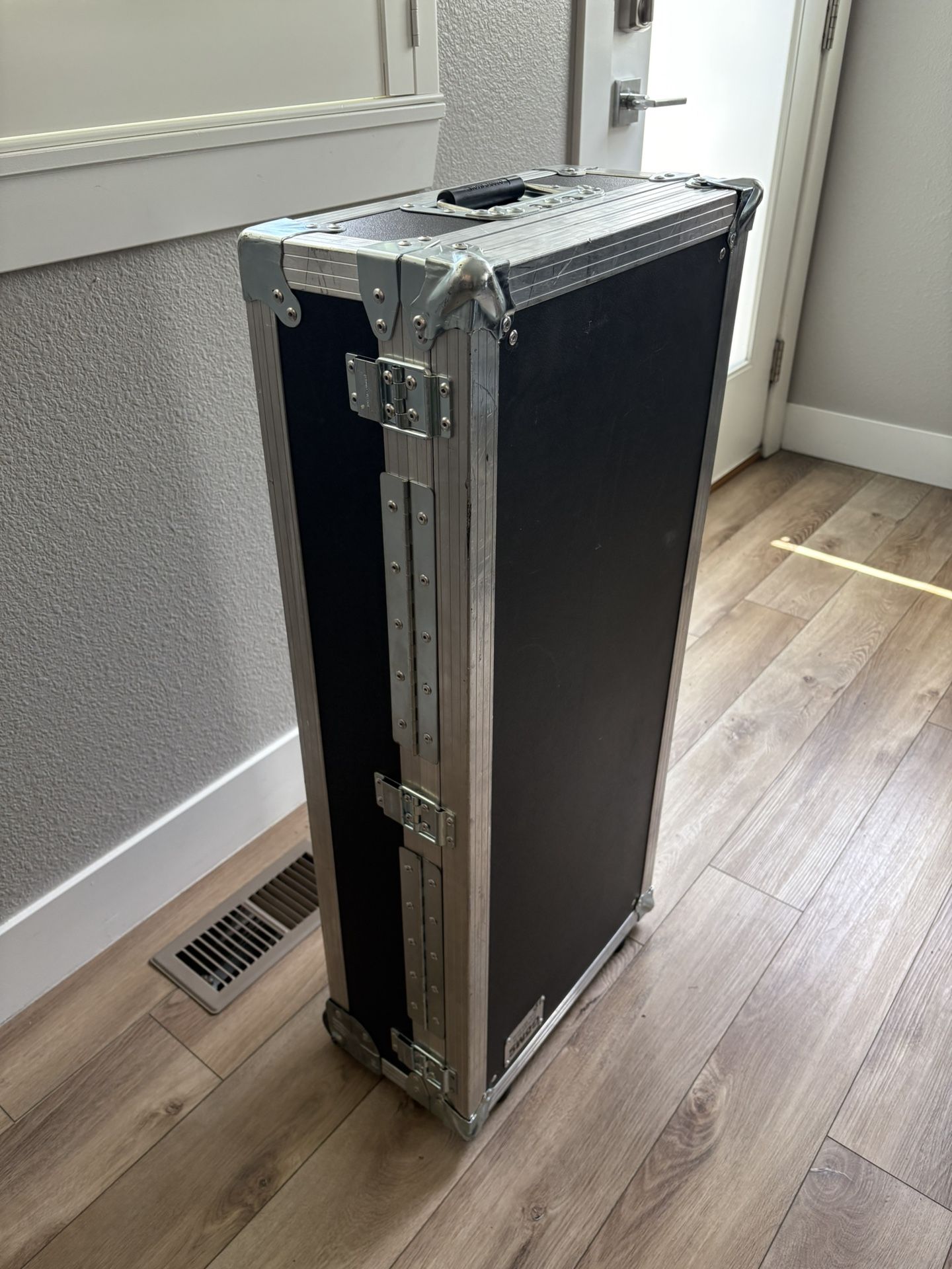 GOMC Custom Road Tour Case Customizable Travel Flight Tour Case
