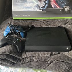 Xbox One W/2 Remotes 