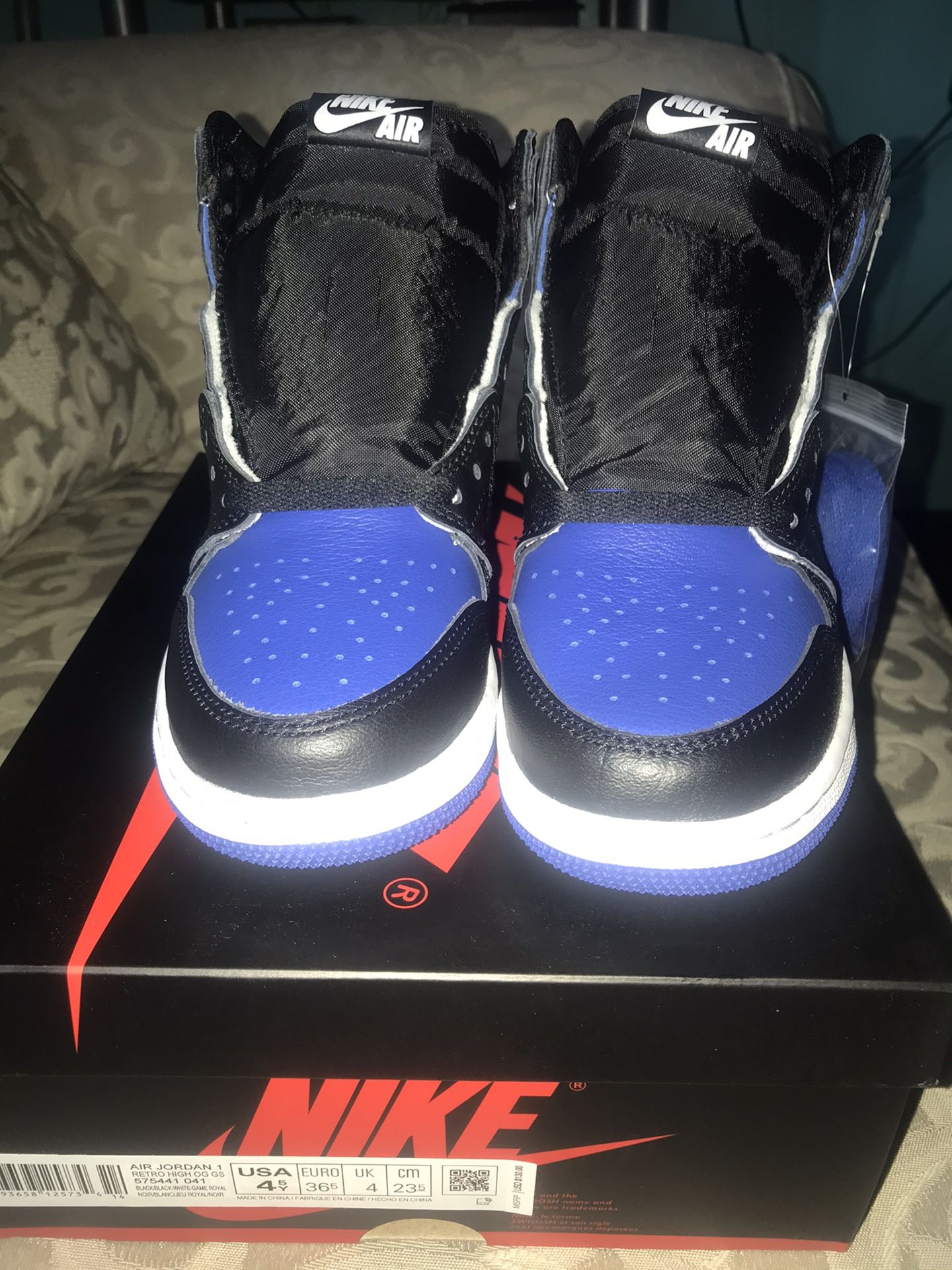 Air Jordan 1 Retro High OG Royal Toe size 4.5y