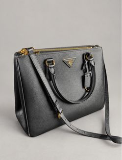 Prada Black Tote Bag with Detachable Crossbody Strap Prada Preowned Designer Purse Pre-owned Detailed photos