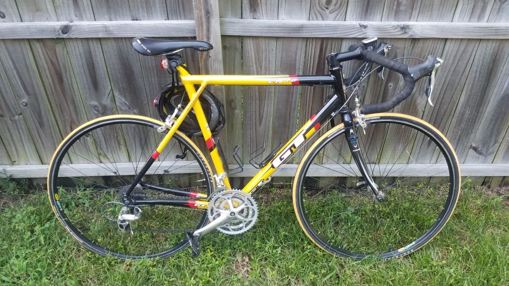 GT ZR 3.0 road bike