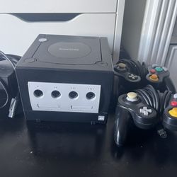 Nintendo GameCube + Simpson’s Game 