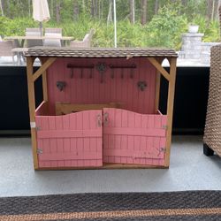 Horse Stable Toy