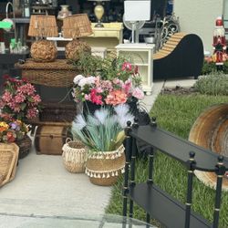 Garage sale 7655 Wallflower Trail 33545