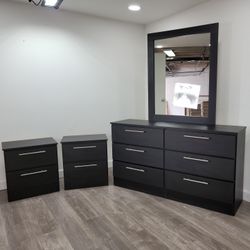 ✨BLACK DRESSER WITH MIRROR AND NIGHTSTANDS 