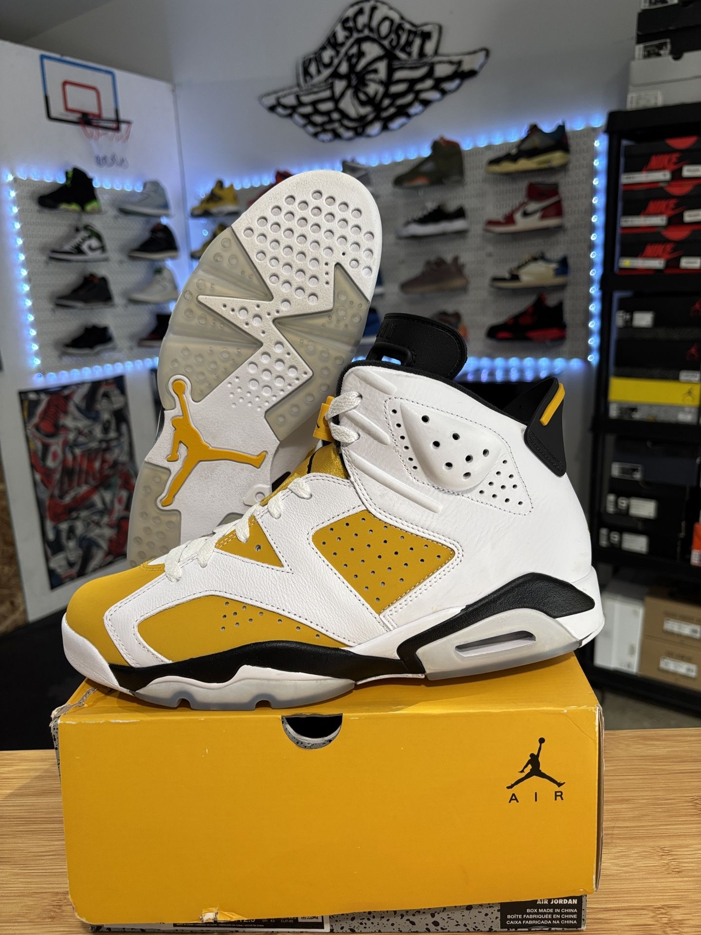 AIR JORDAN 6 RERO “OCHRE” SIZE 11