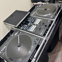 Rane 72 MK2 Mixer -Tables -and Case 