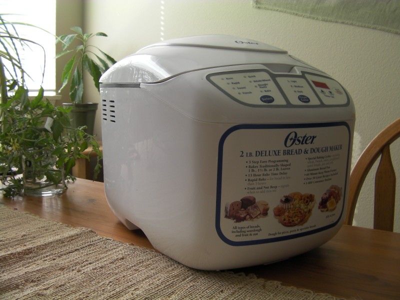 Oster 2lb Deluxe Bread & Dough maker . Model # 5821 560 Watts